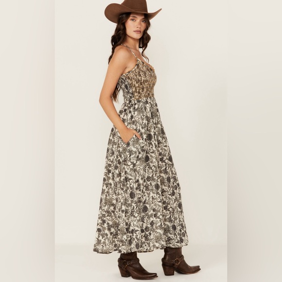 Free People Dresses & Skirts - NWT Free People Women's Sweet Nothings Floral Print Midi Dress